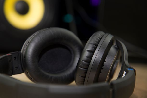 KRK KNS8400 Studio Headphone Review - Sonarworks Blog