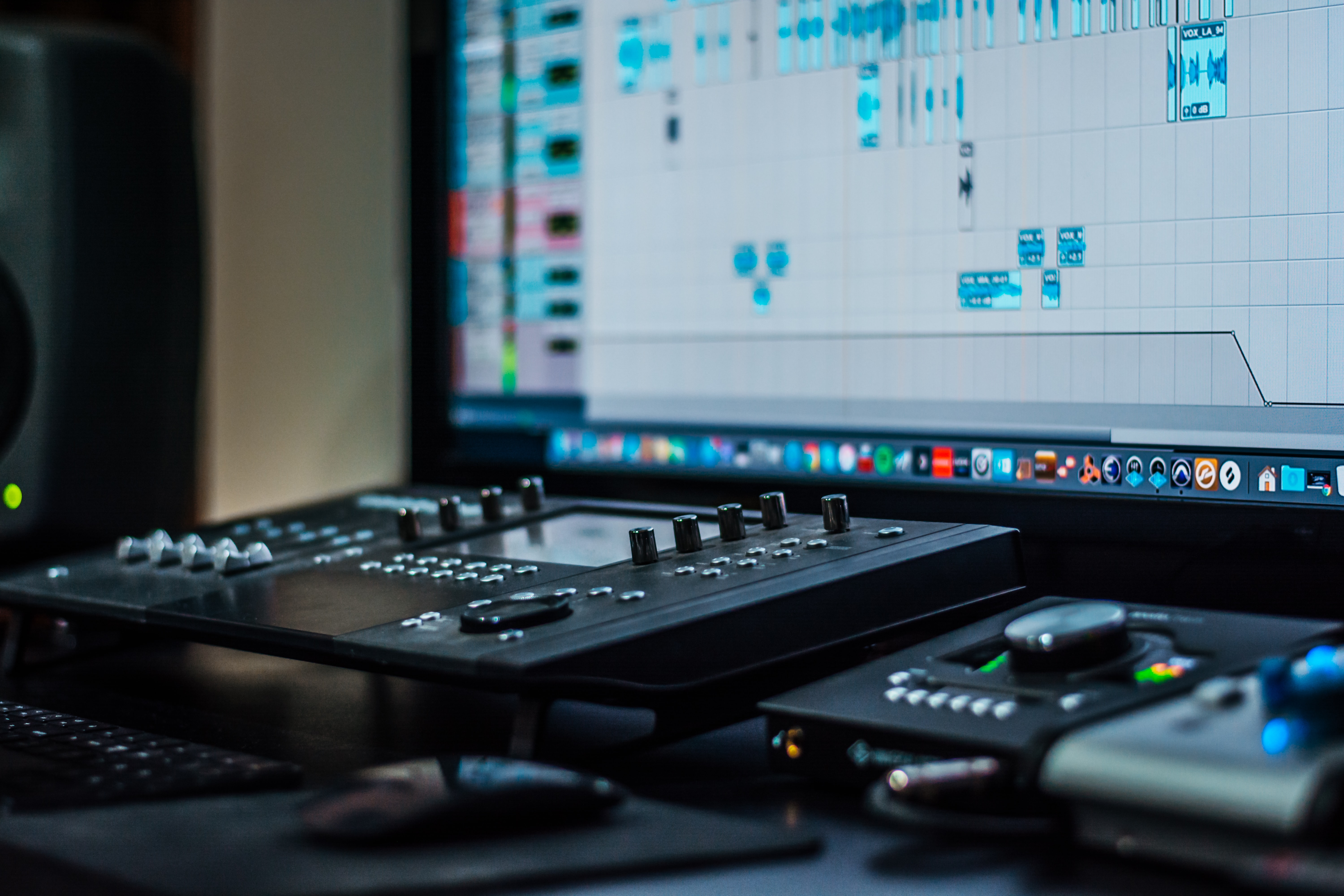 claudia-ramirez-jK47-bR5VnU-