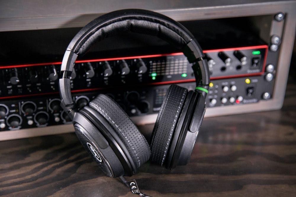 Mackie MC-450 Studio Headphone Review - Sonarworks Blog